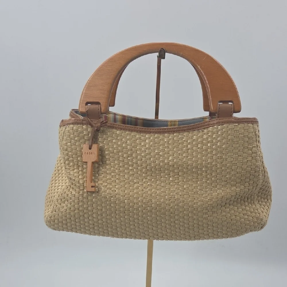 Elegant Tan Woven Fossil Bag with Wooden Handles